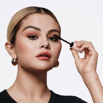 Rare Beauty Perfect Strokes Universal Volumising Mascara - before and after